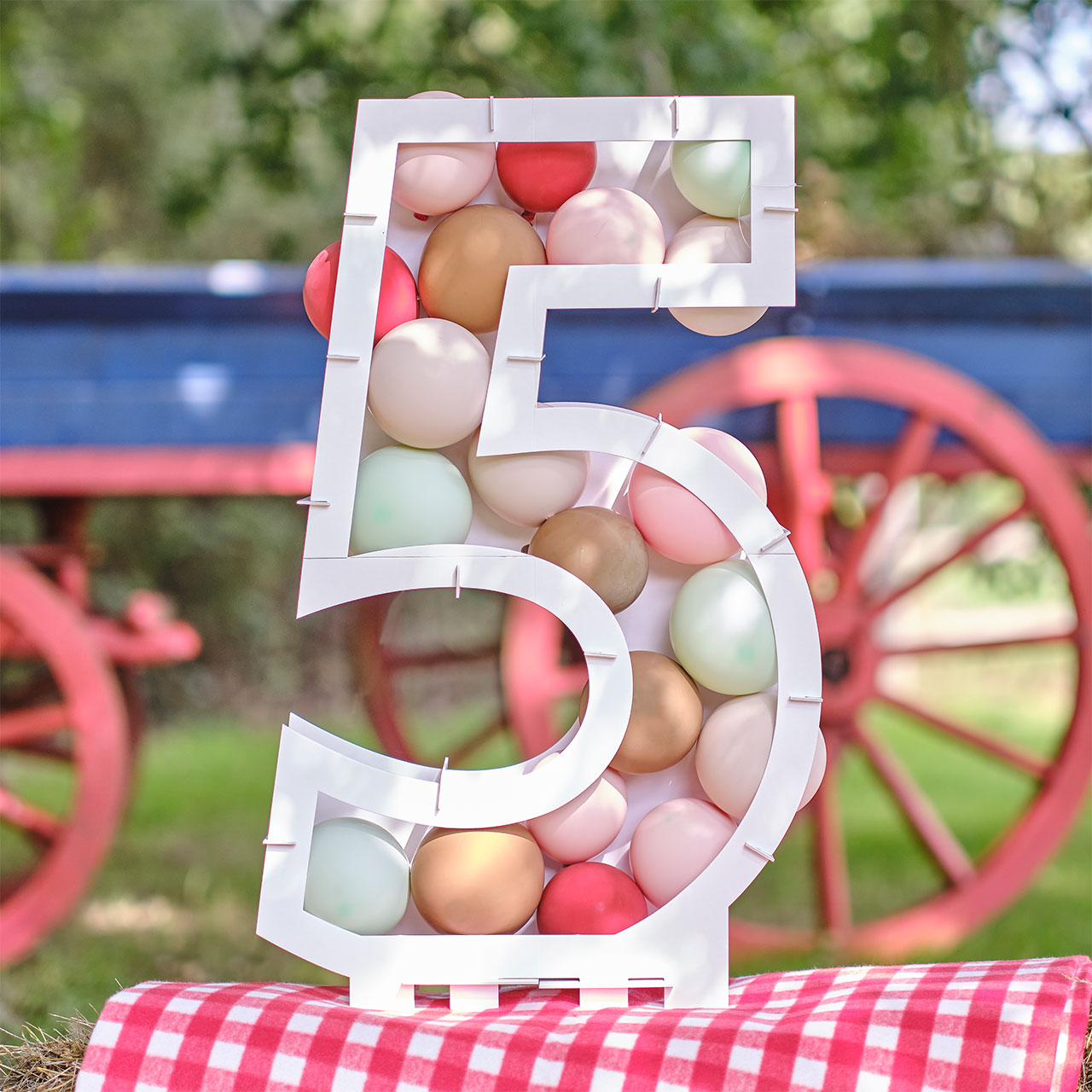 Balloon Mosaic Number  "5" Stand 