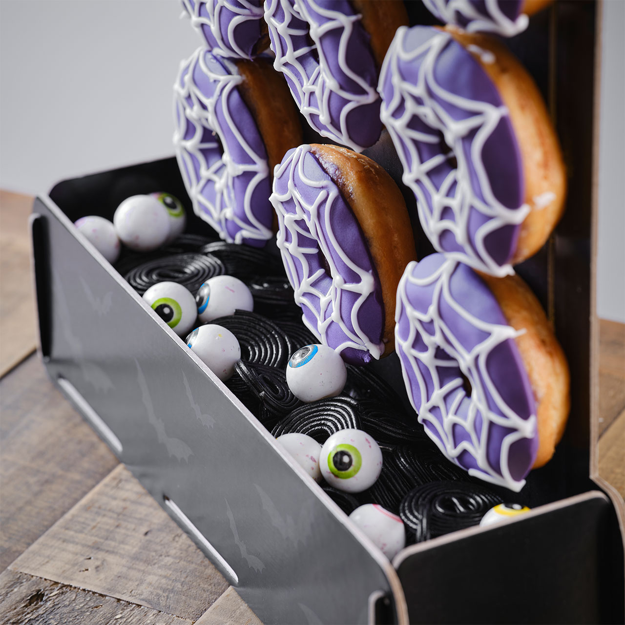 Donut Ständer - Halloween Grabstein mit Lichtern