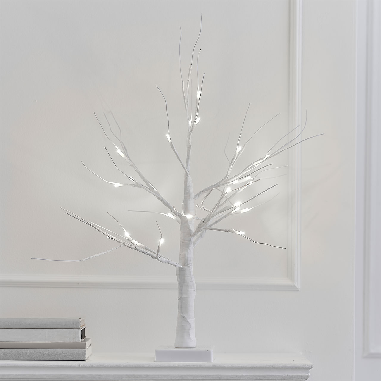 Weißer Lichterbaum