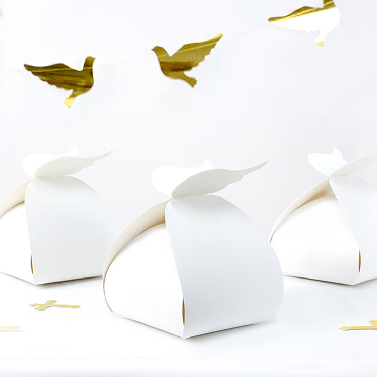 10 weiße Geschenkboxen Flügel