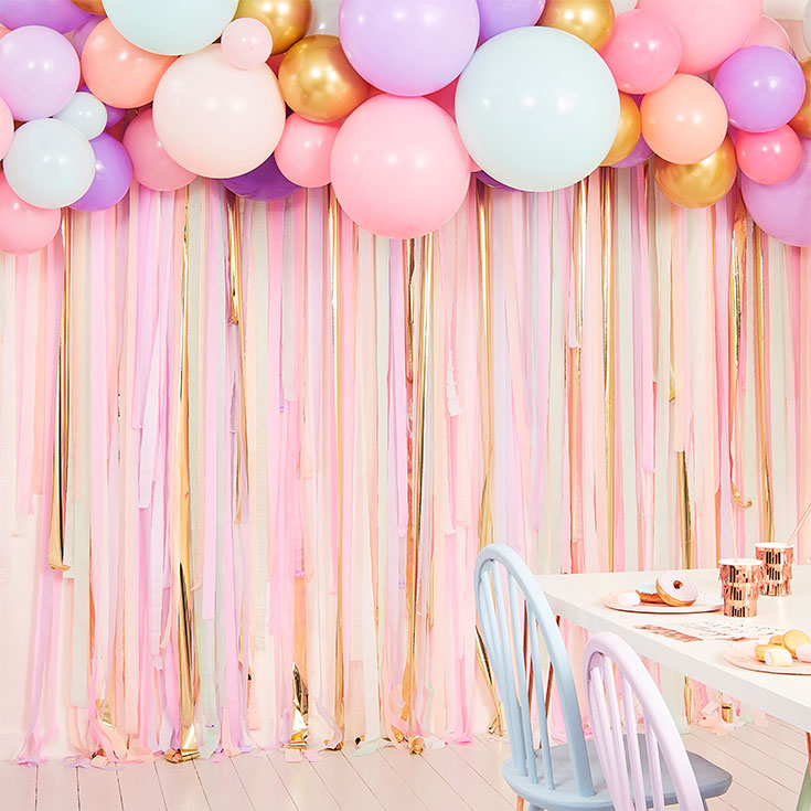 Bänder & Ballon Dekoration in Pastellfarben
