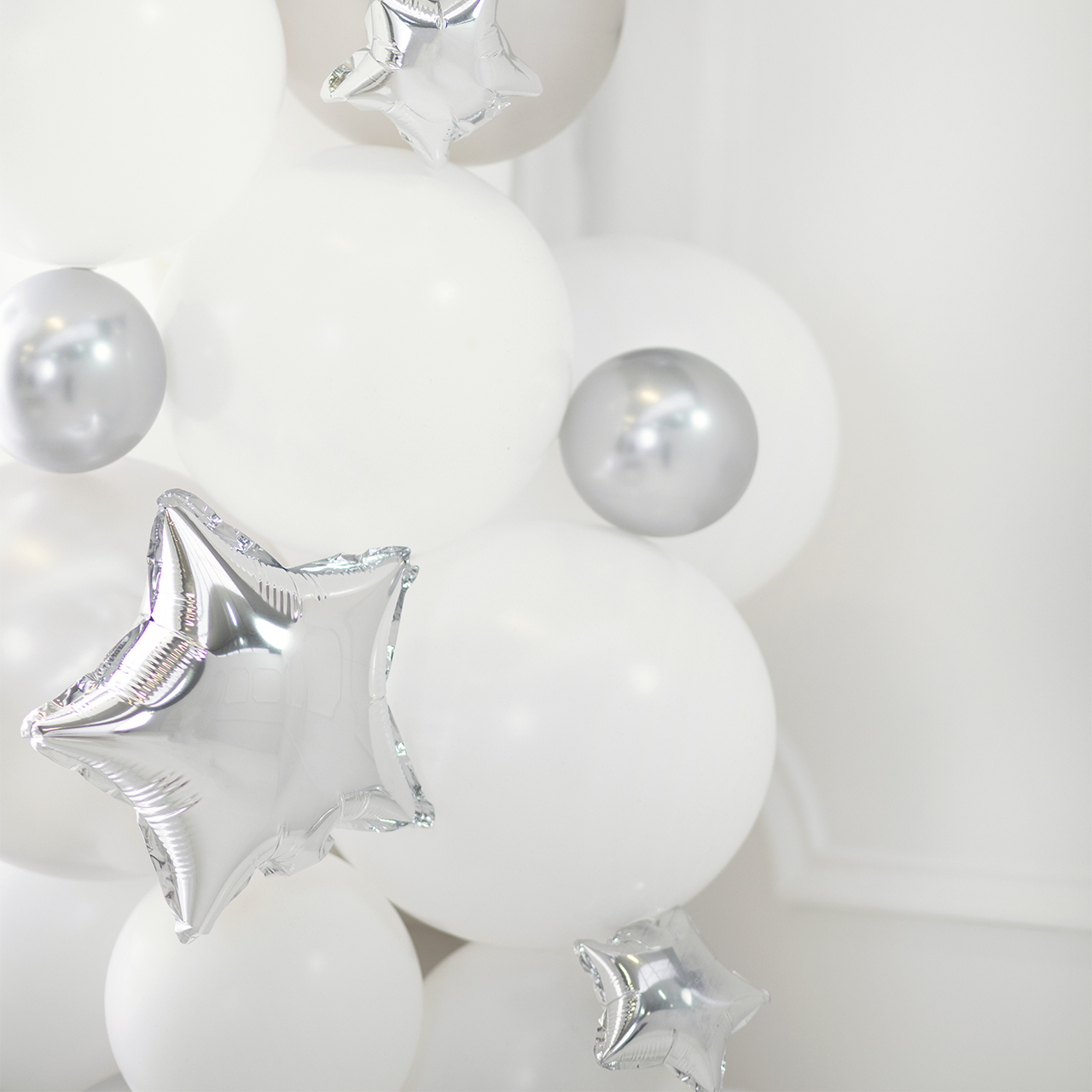 5 Mini Silver Star Foil Balloons