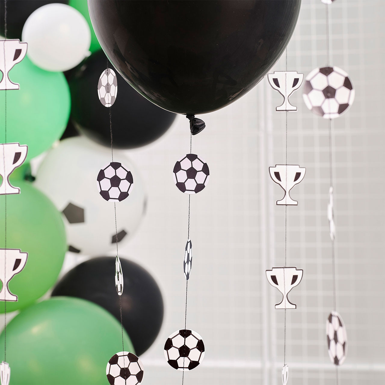 Balloon Tails - Soccer 