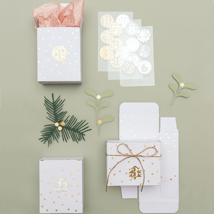 24 White & Gold Gift Boxes