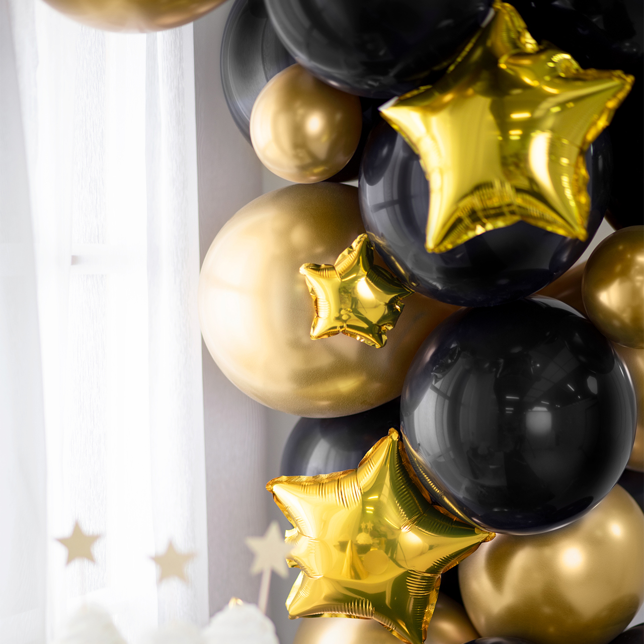 5 Mini Gold Star Foil Balloons