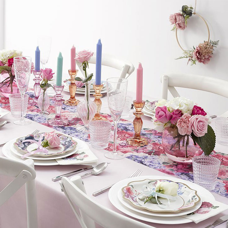 Kerzenständer aus rosa Glas